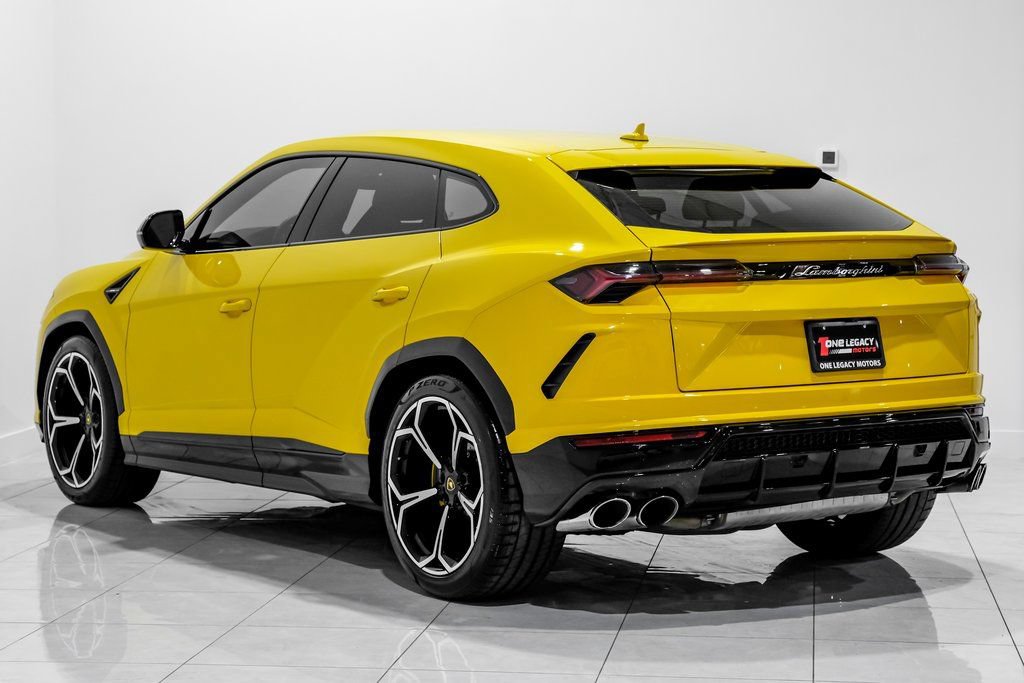 Used 2022 Lamborghini Urus AWD/4WD image 10