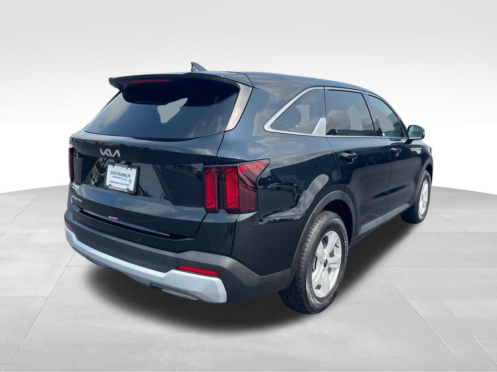 Used 2026 Kia Sorento LX FWD image 5
