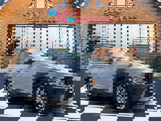 Used 2023 Hyundai Kona SEL w/ Convenience Package image 1