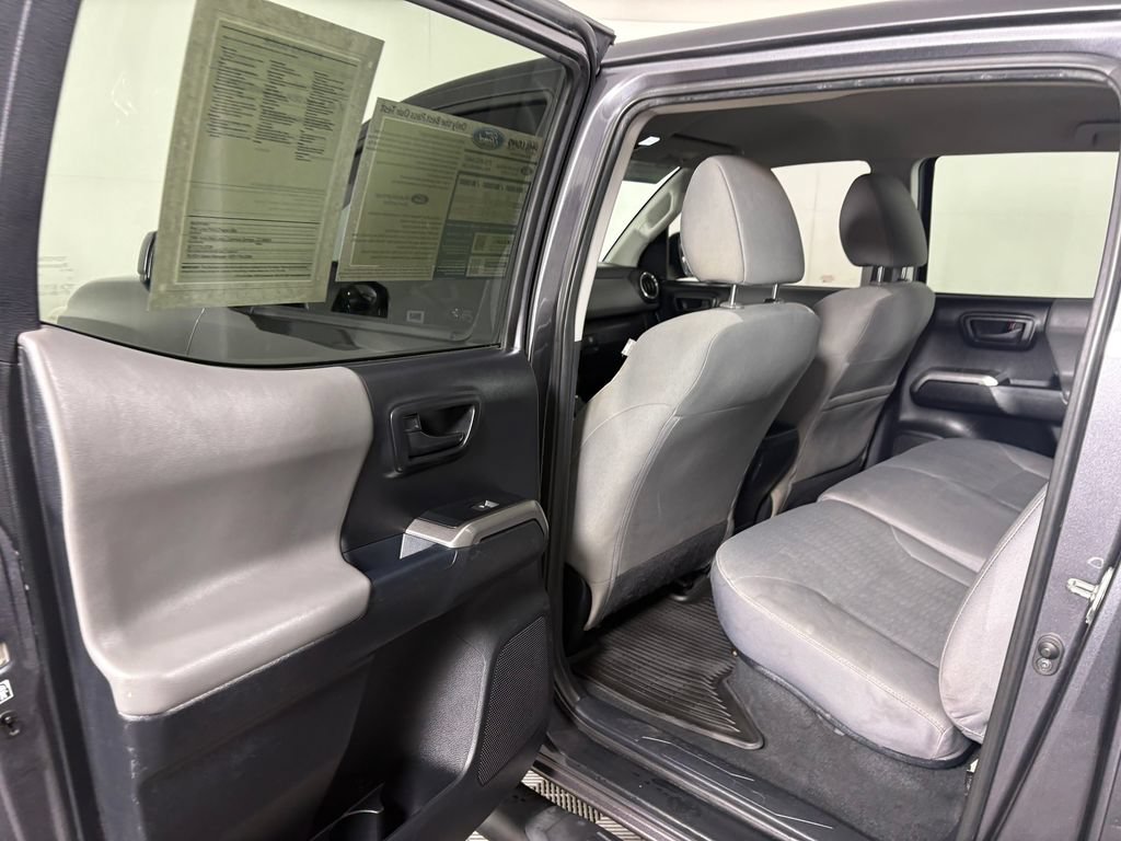 Used 2017 Toyota Tacoma SR5 w/ Tow Package AWD/4WD image 26