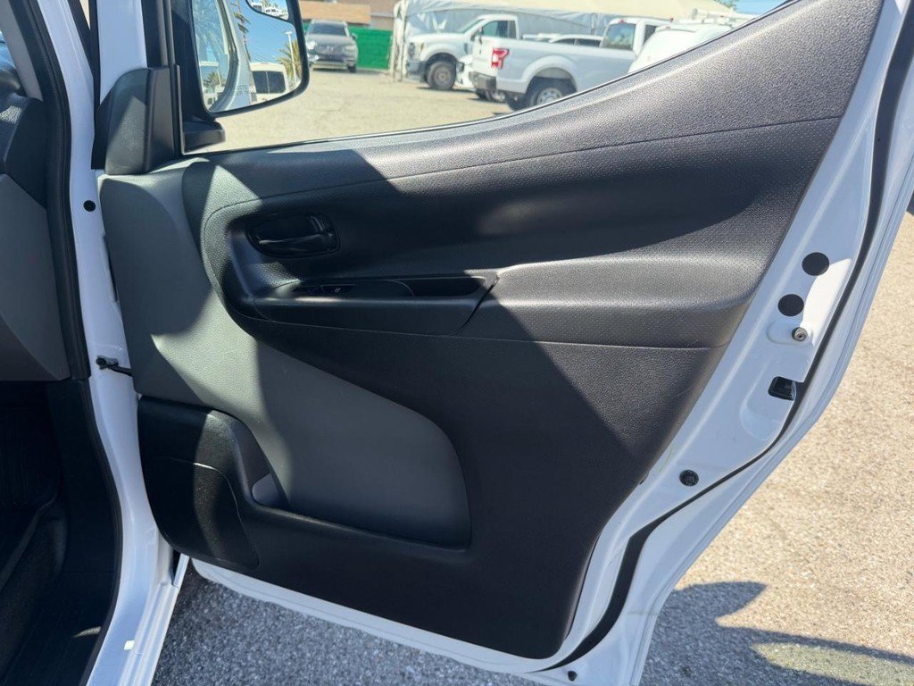 Used 2021 Nissan NV200 S FWD image 28
