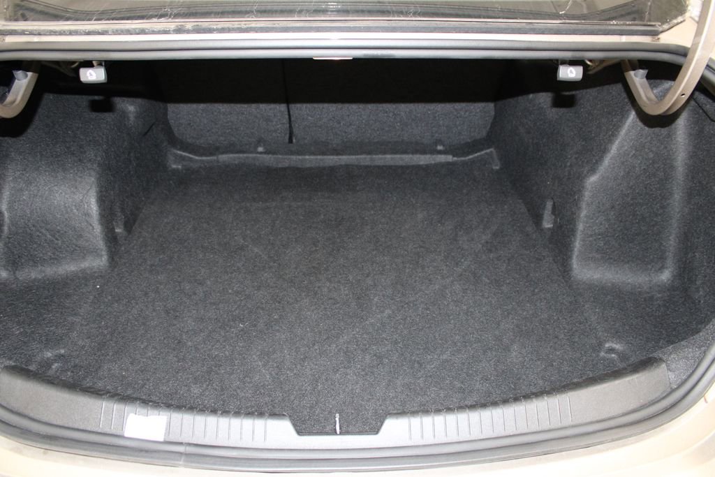 Used 2024 Chevrolet Malibu LT image 27