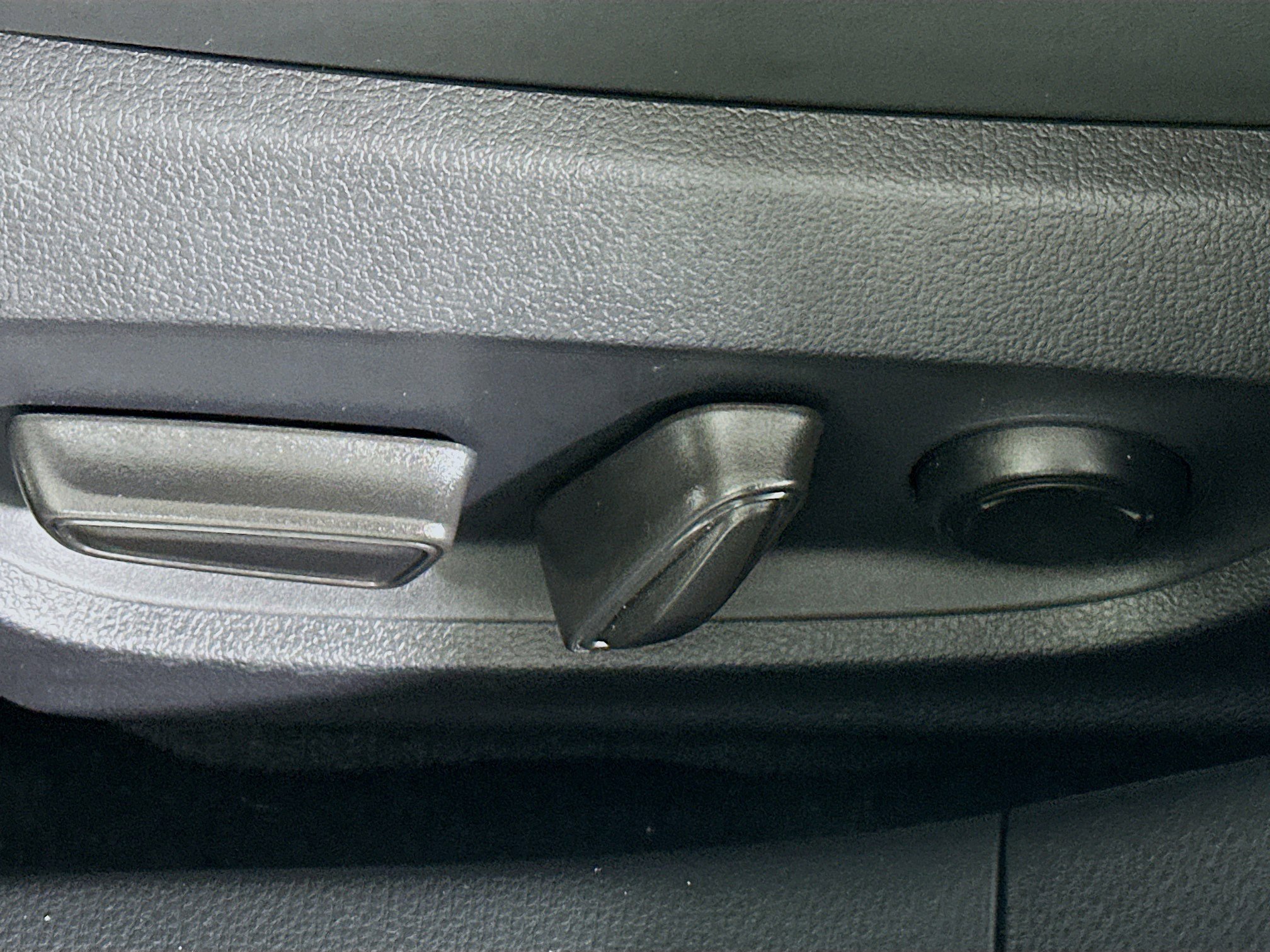 Used 2024 Toyota Prius Prime image 13