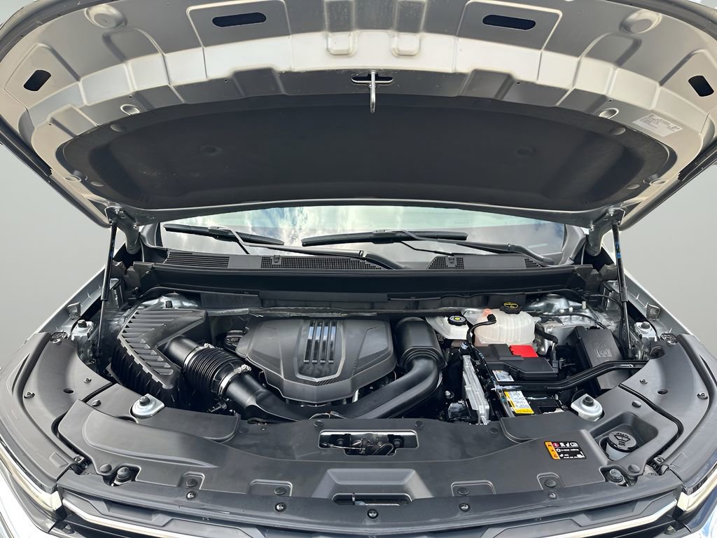 Used 2024 Chevrolet Traverse LT image 37