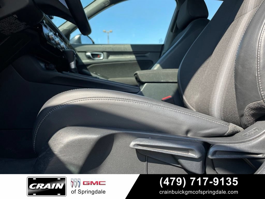 Used 2025 Honda Civic Sport image 10