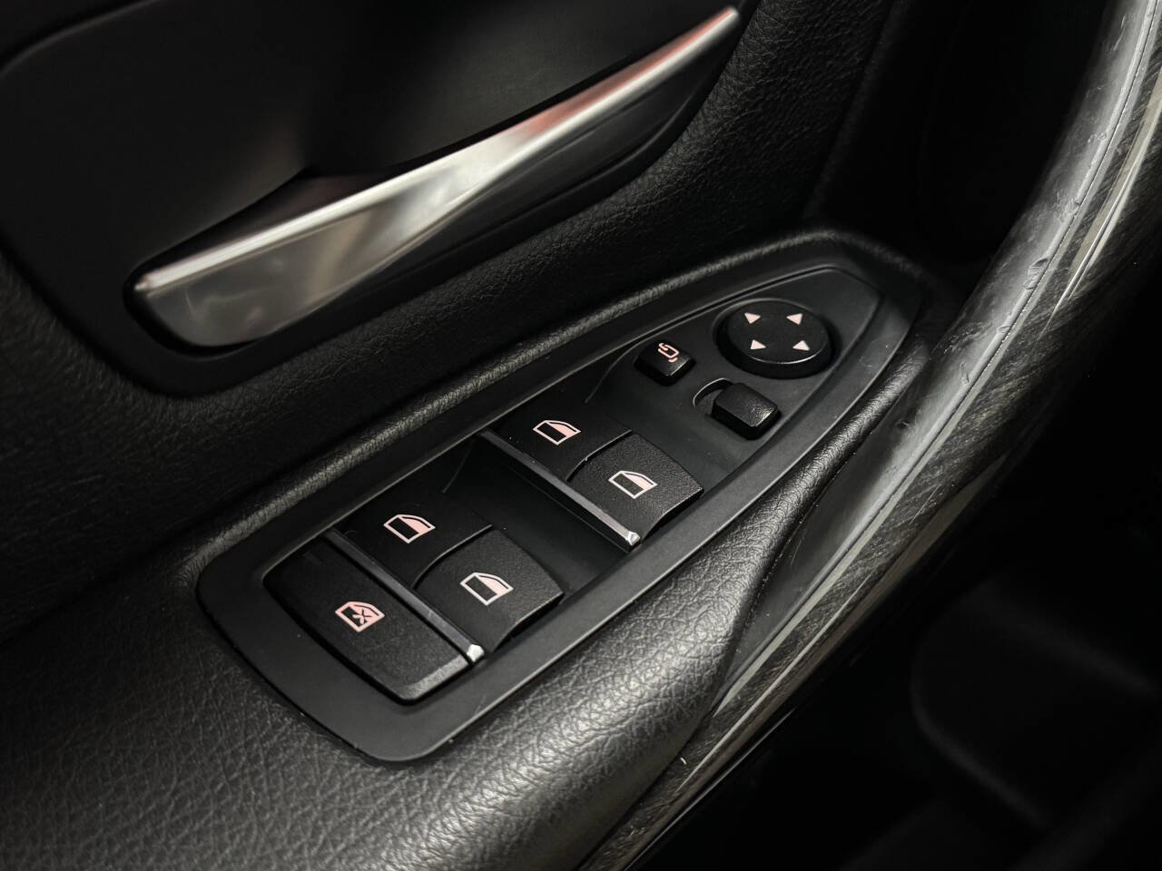 Used 2017 BMW 330i Sedan image 28