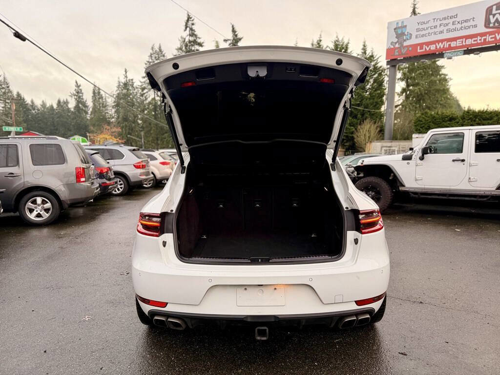 Used 2016 Porsche Macan Turbo AWD/4WD image 14