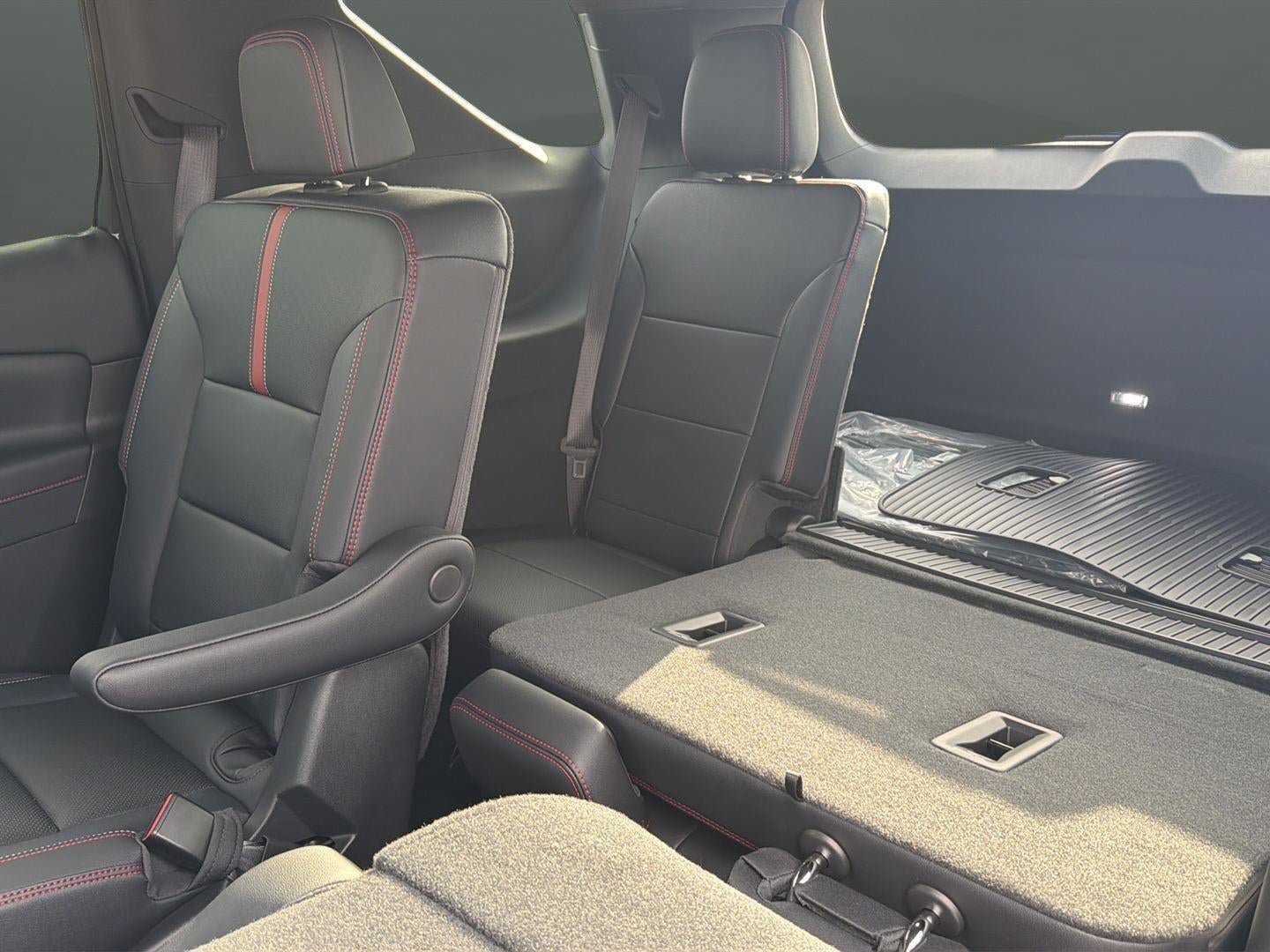 New 2026 Chevrolet Traverse RS w/ LPO, Floor Liner Package AWD/4WD image 13