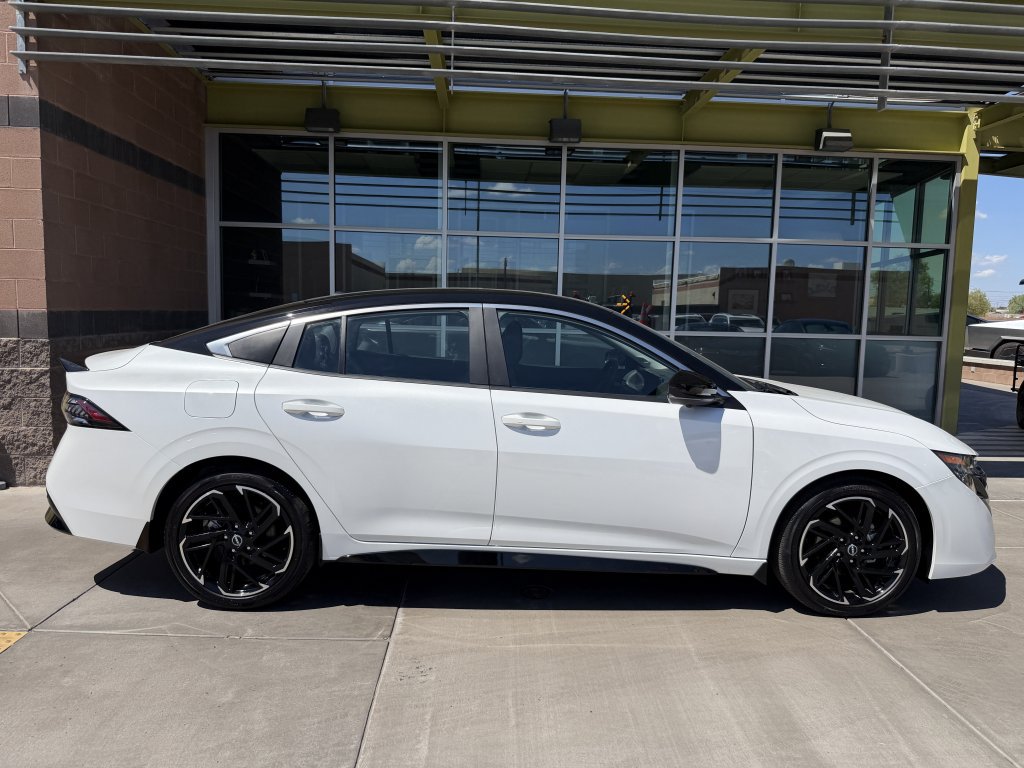 Used 2026 Nissan Sentra SR w/ SR Premium Package FWD image 9