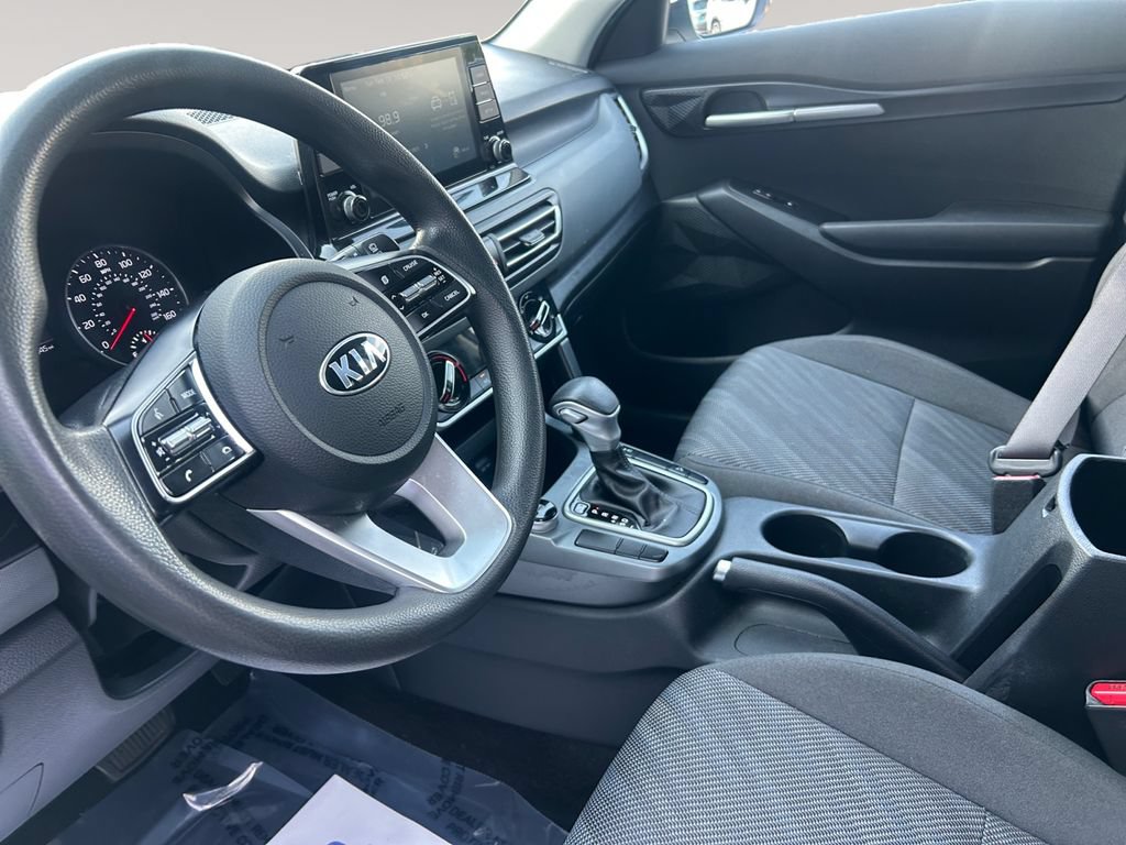 Used 2021 Kia Seltos LX AWD/4WD image 10