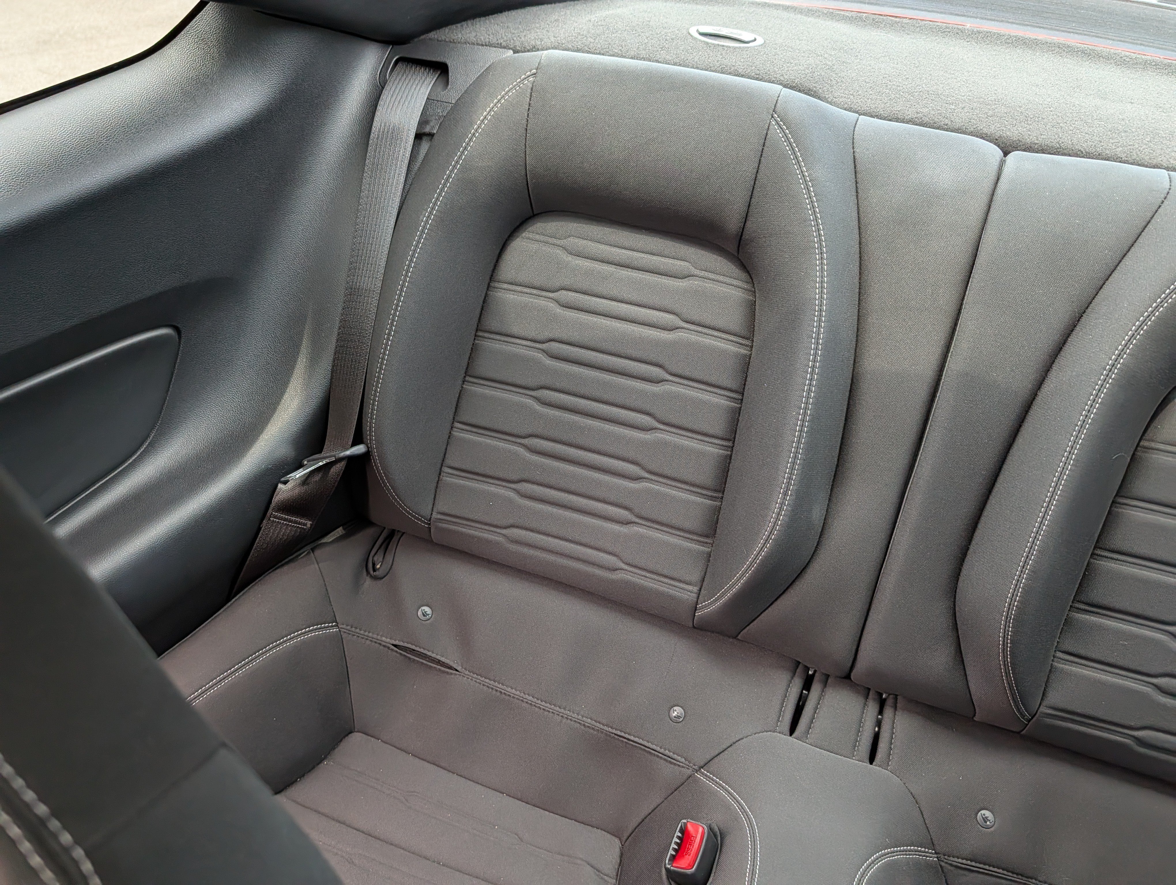 Used 2015 Ford Mustang GT RWD image 12