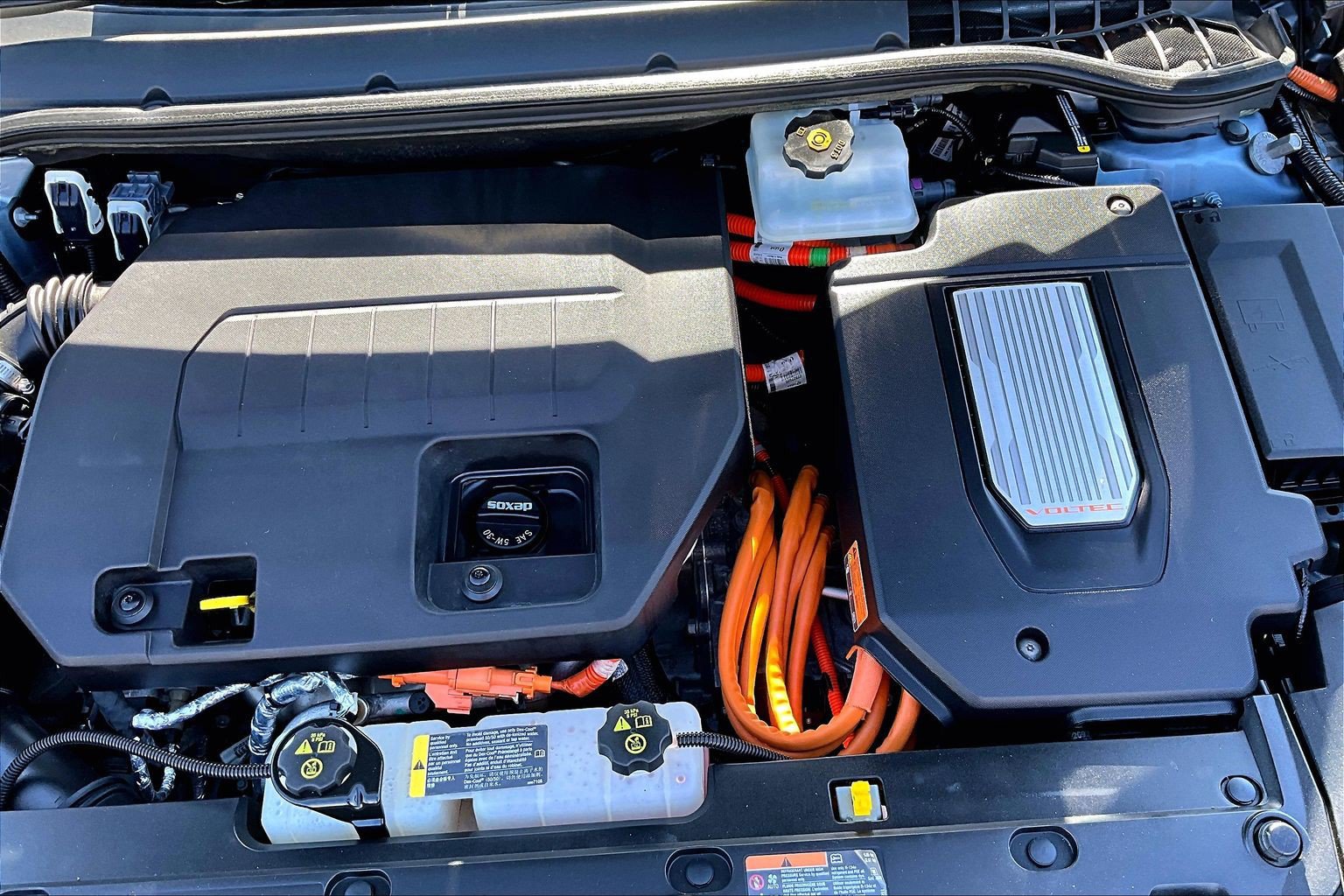 Used 2014 Chevrolet Volt Premium w/ Premium Trim Package FWD image 31
