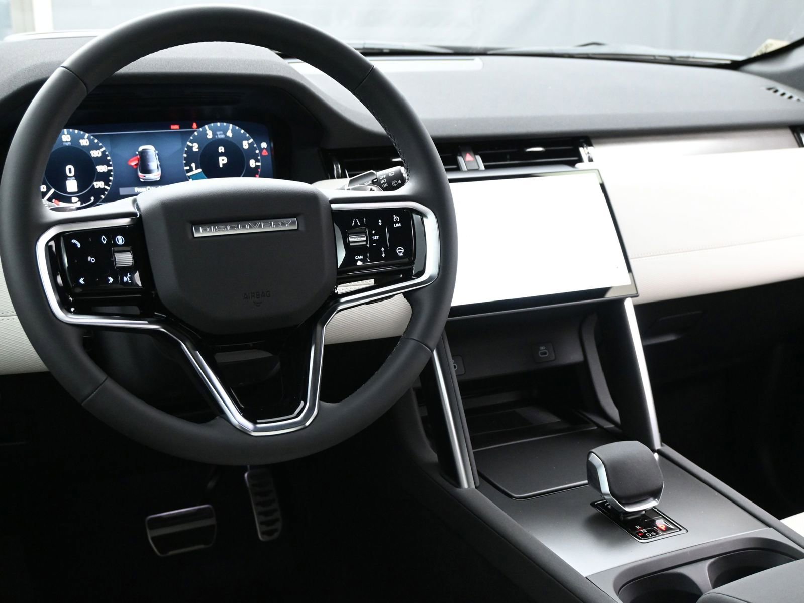 New 2025 Land Rover Discovery Sport Dynamic SE image 7