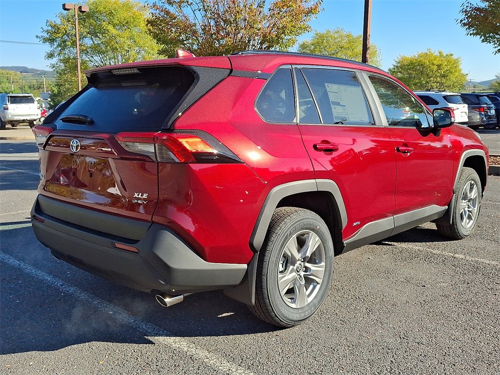 New 2025 Toyota RAV4 XLE image 4