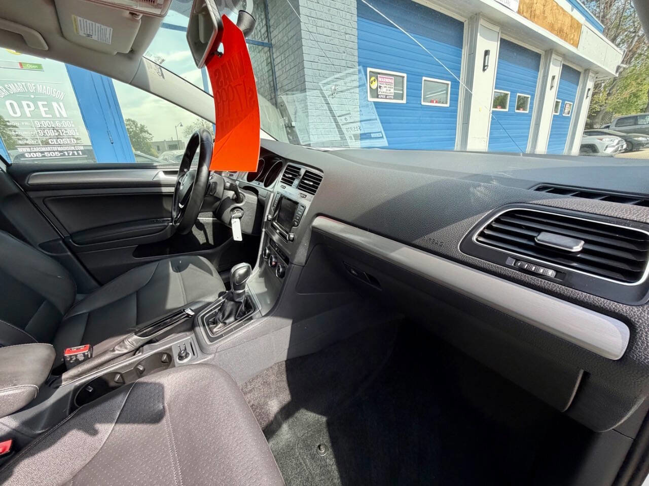 Used 2015 Volkswagen Golf TDI S FWD image 27