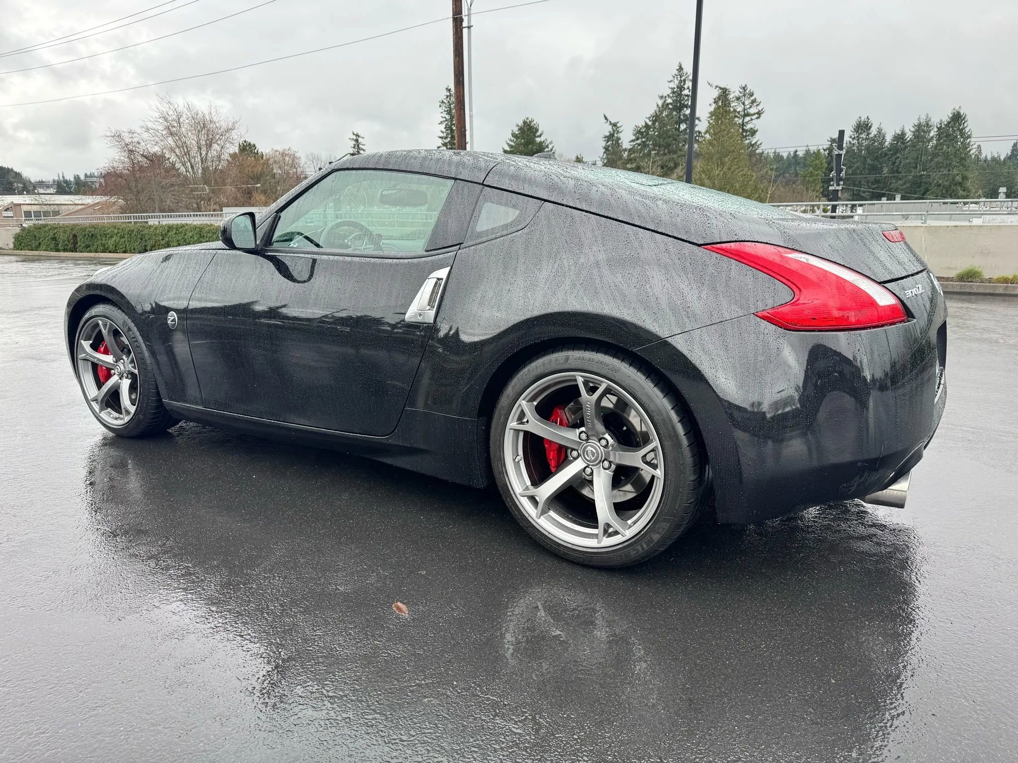 Used 2010 Nissan 370Z Touring image 7