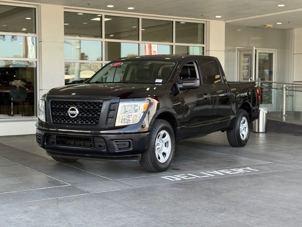 Used 2017 Nissan Titan S image 2
