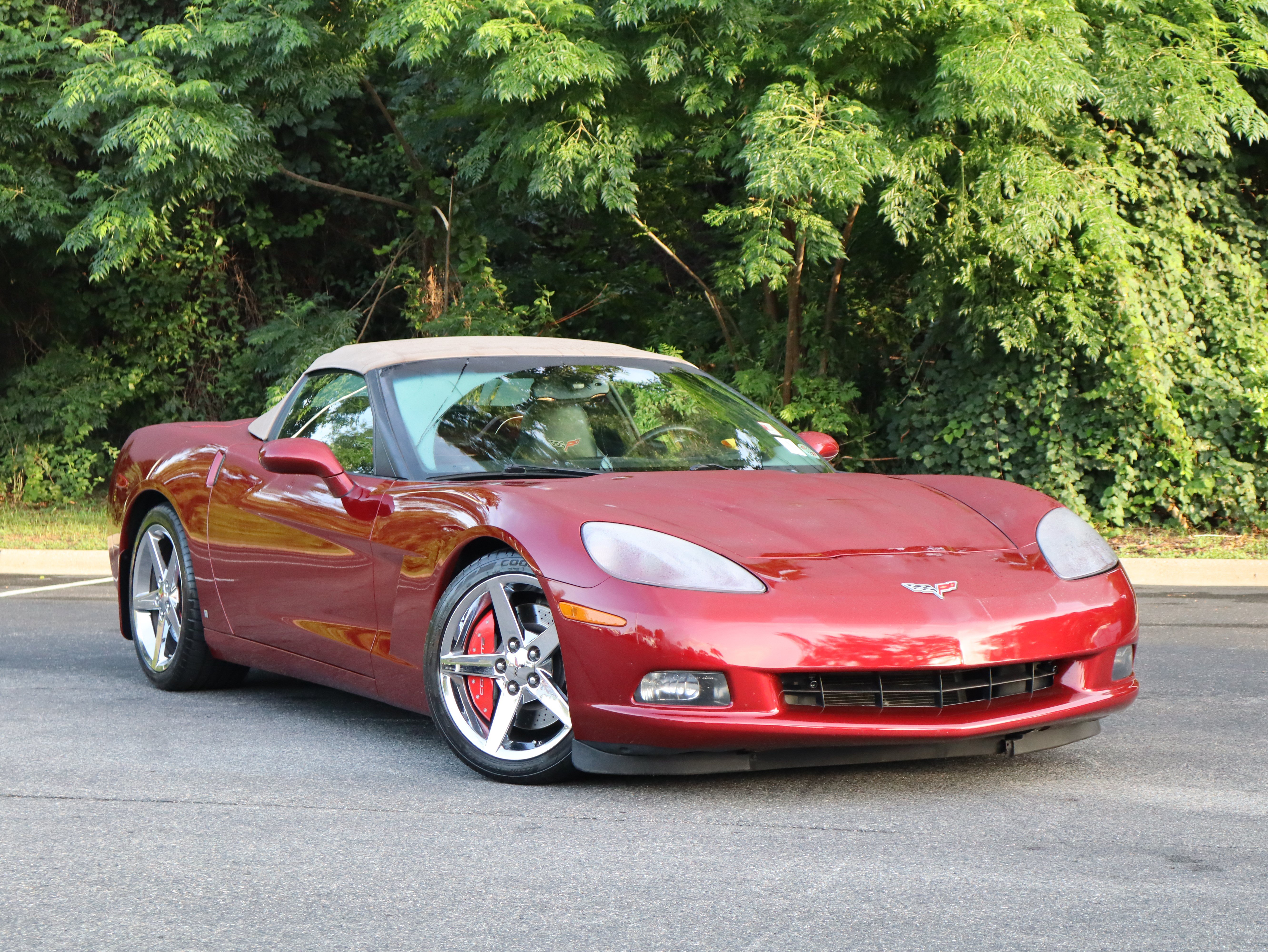 Used 2007 Chevrolet Corvette Convertible w/ Preferred Equipment Group RWD image 2