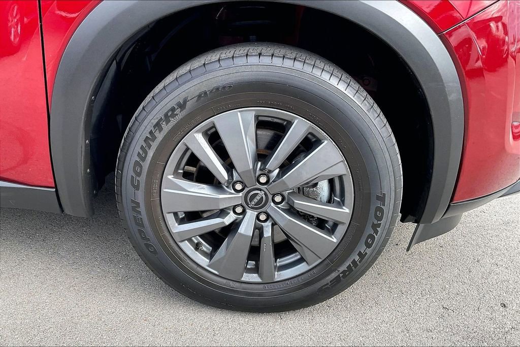 Used 2022 Nissan Pathfinder SV AWD/4WD image 11