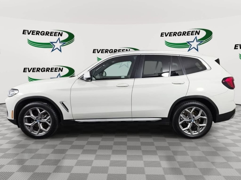 Used 2024 BMW X3 xDrive30i AWD/4WD image 2