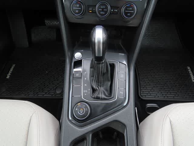Used 2021 Volkswagen Tiguan SEL w/ 3rd Row Seat Package AWD/4WD image 26