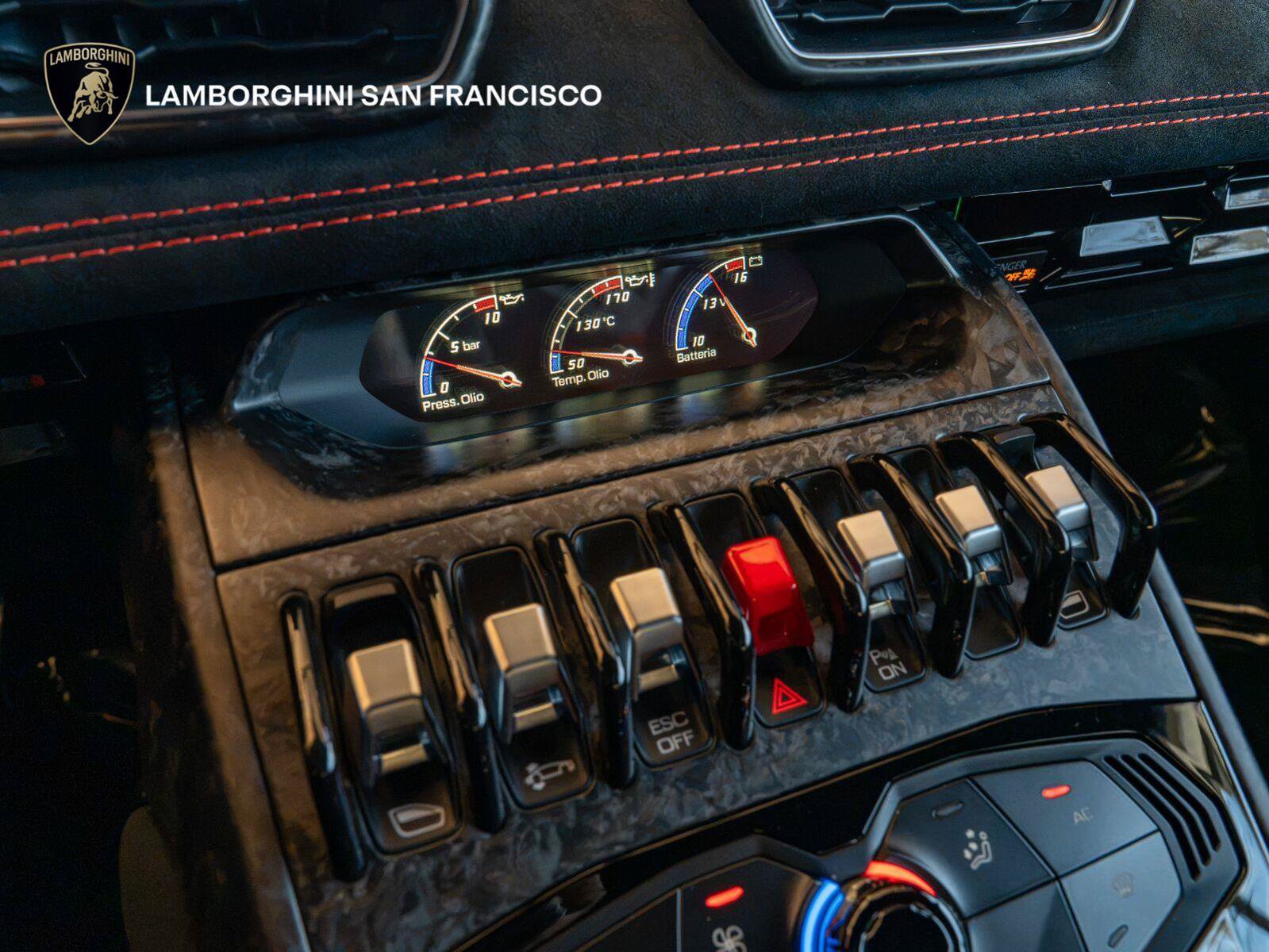 Used 2018 Lamborghini Huracan Performante AWD/4WD image 58