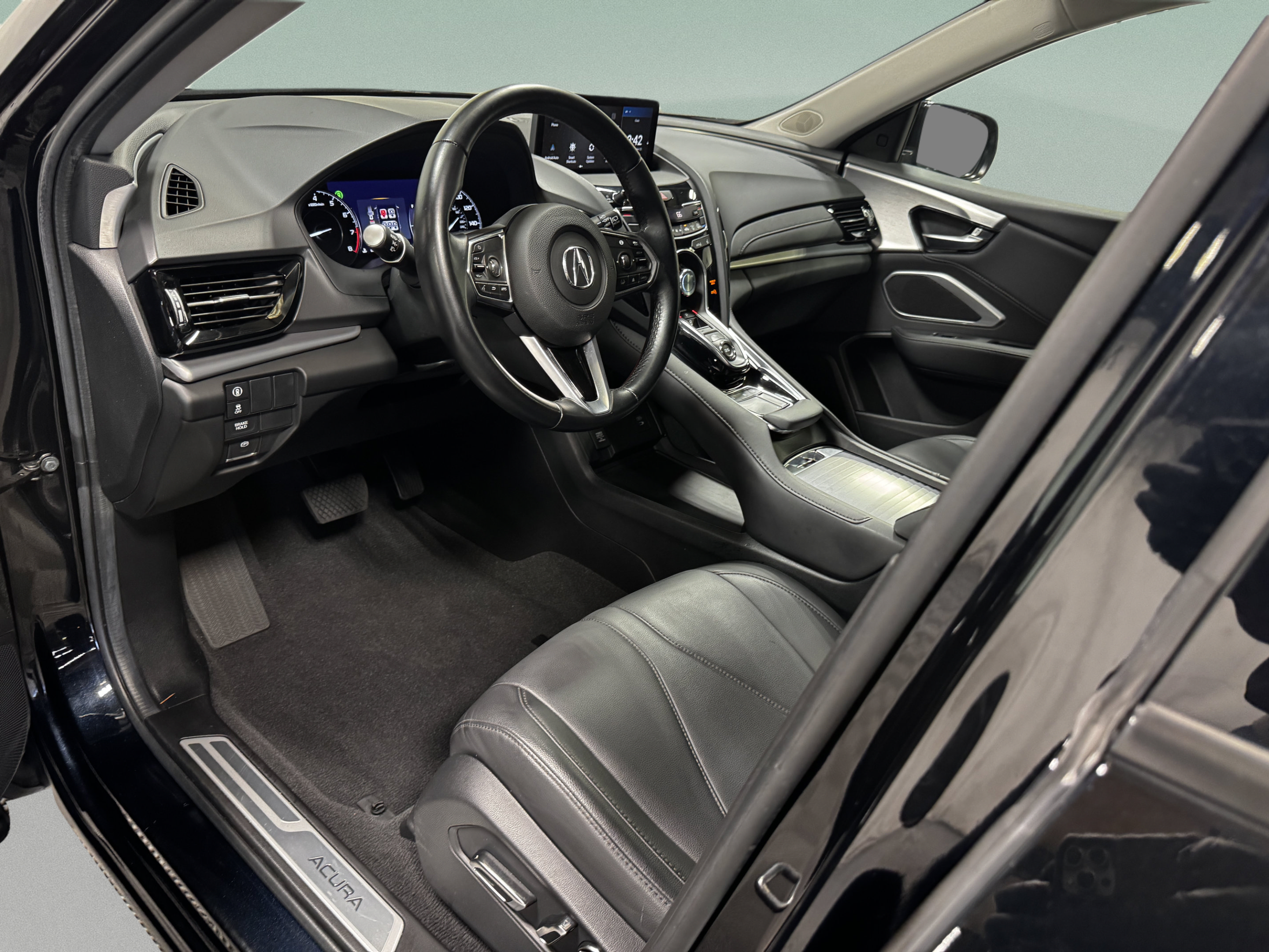 Used 2024 Acura RDX SH-AWD image 9