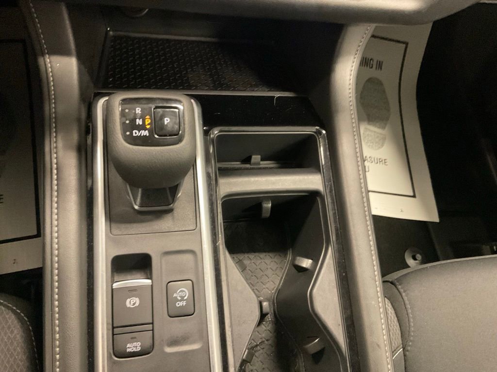 Used 2024 Nissan Pathfinder SV image 23