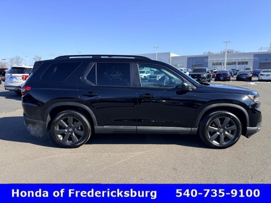 Certified 2025 Honda Pilot Sport image 7
