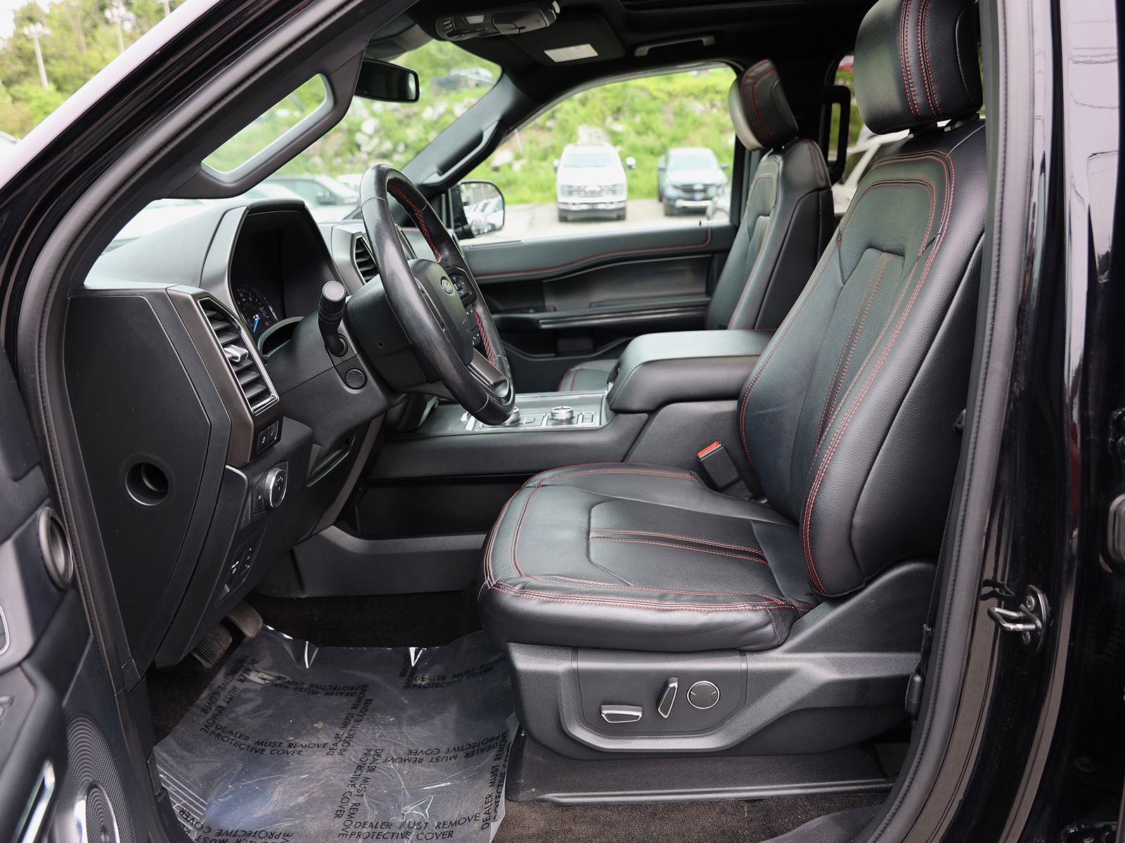 Used 2019 Ford Expedition Limited w/ Equipment Group 303A AWD/4WD image 17