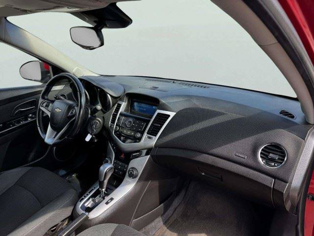 Used 2011 Chevrolet Cruze LT FWD image 48