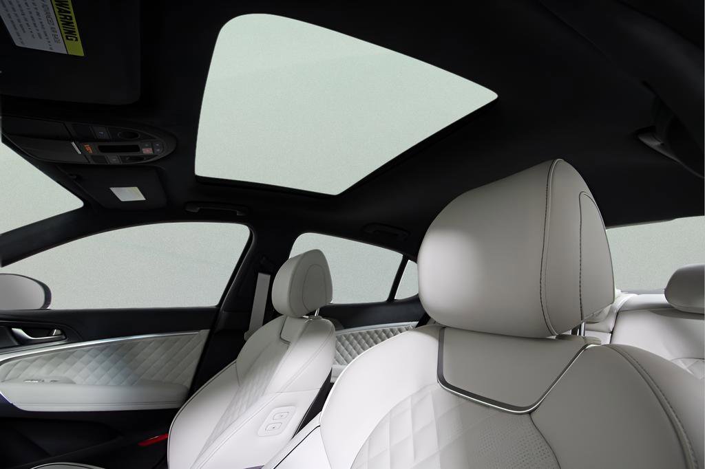 Used 2025 Genesis G70 3.3T Advanced w/ Sport Prestige Package image 25