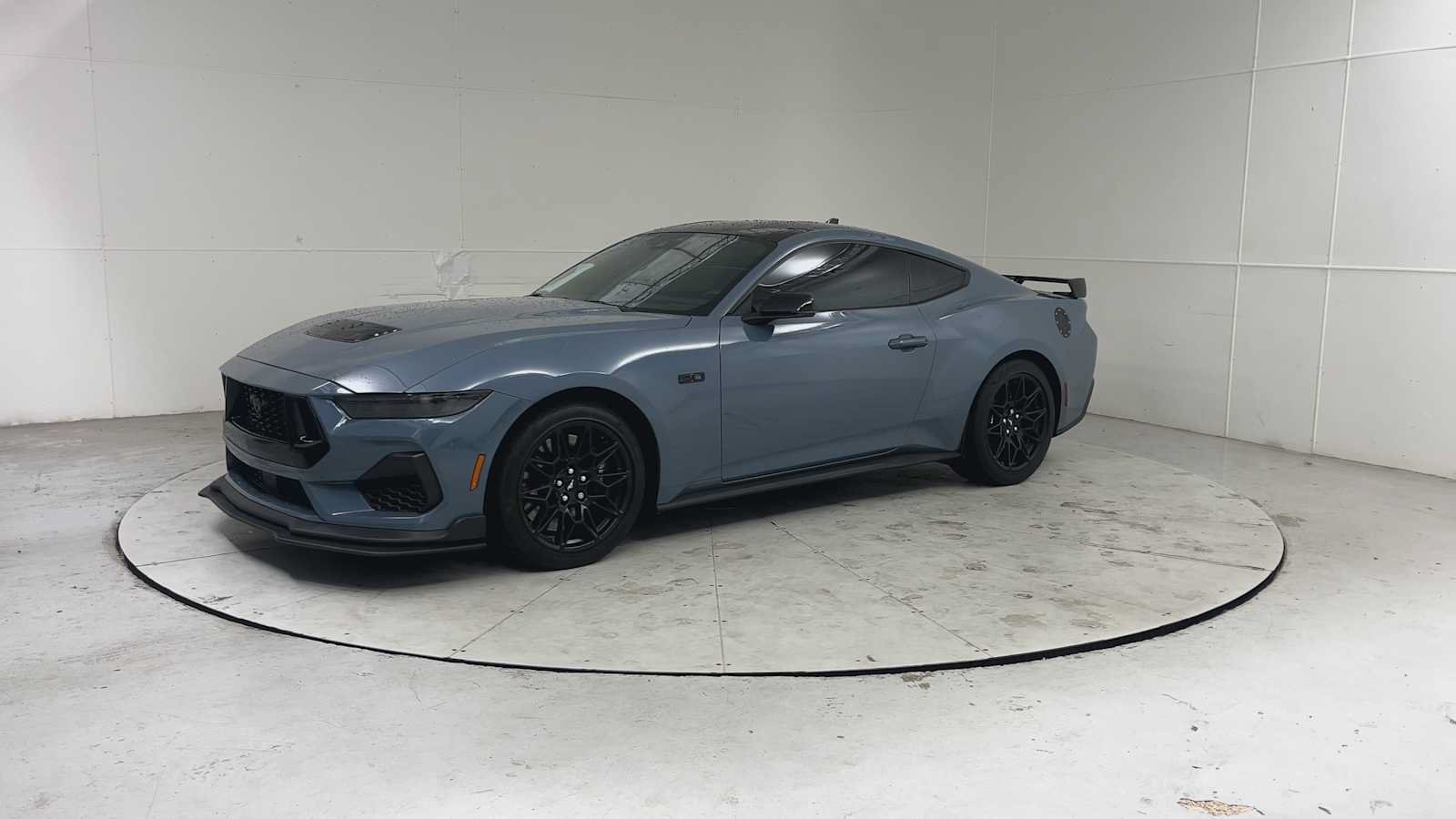 Used 2024 Ford Mustang GT Premium w/ GT Performance Package RWD image 6