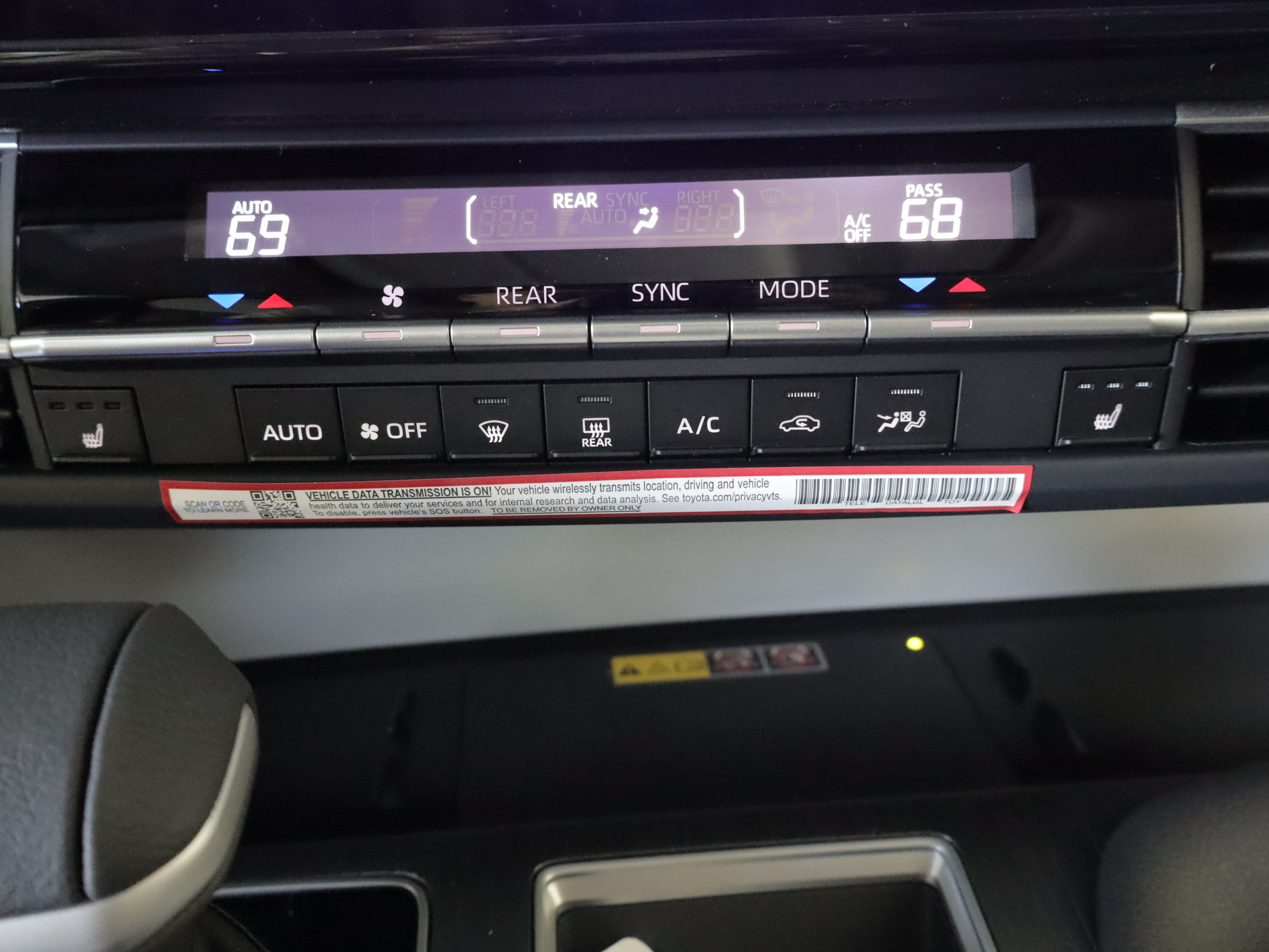 New 2026 Toyota Sienna XLE FWD image 13