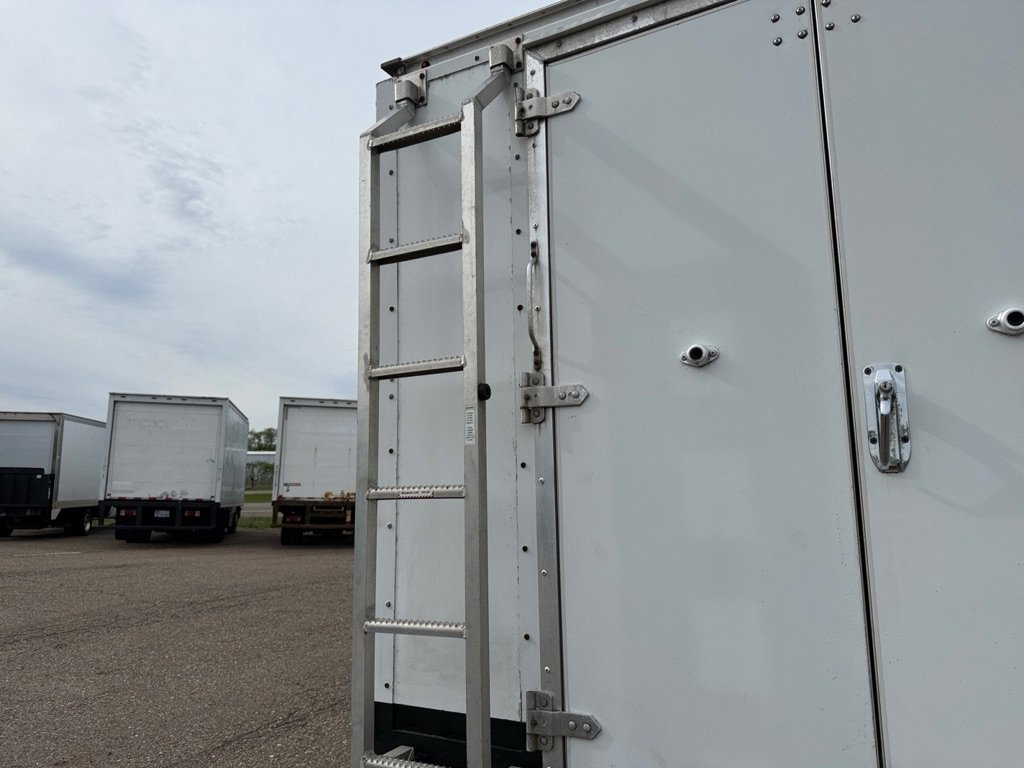 Used 2016 GMC Savana 3500 RWD image 13