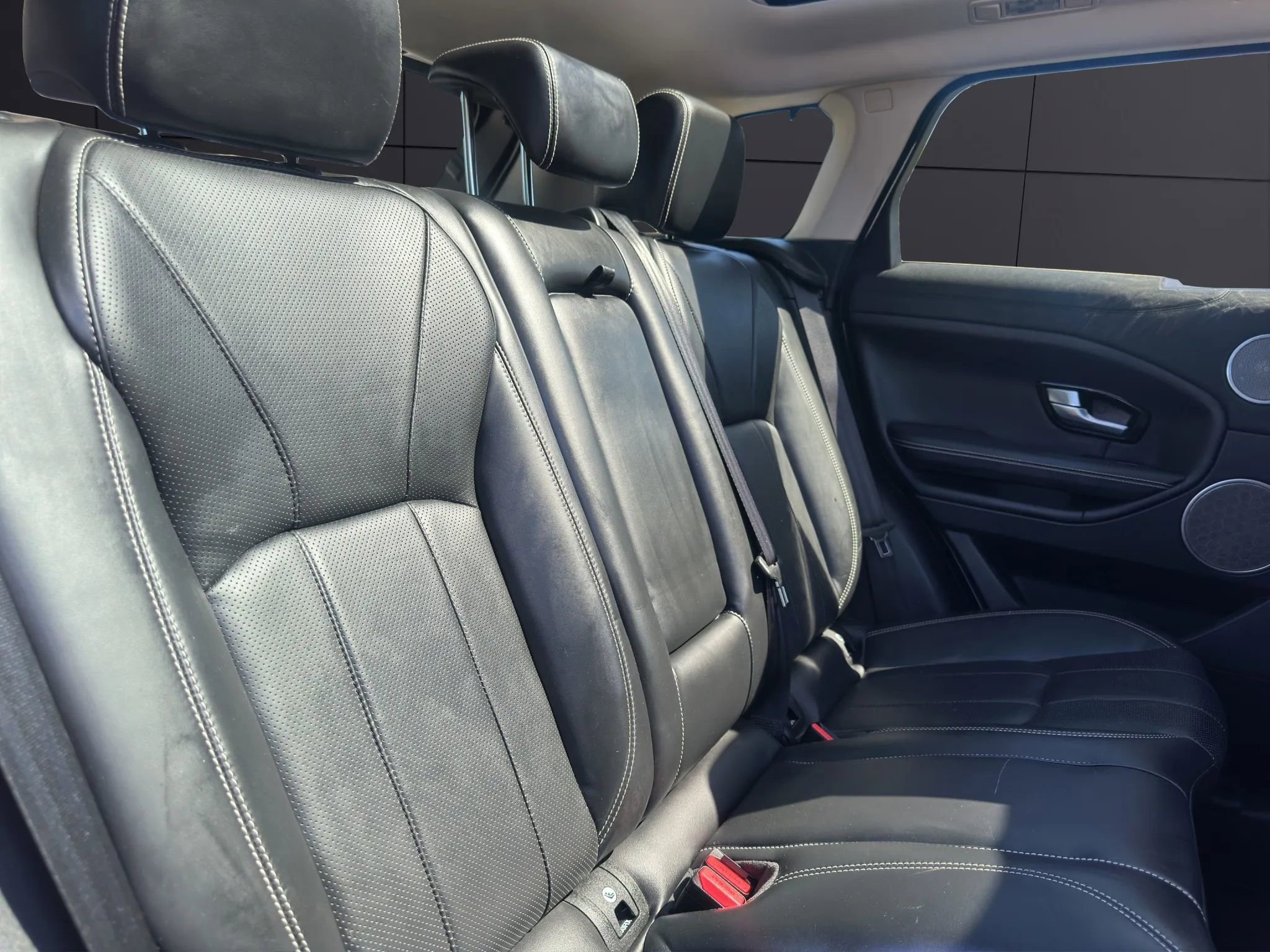 Used 2018 Land Rover Range Rover Evoque HSE AWD/4WD image 14
