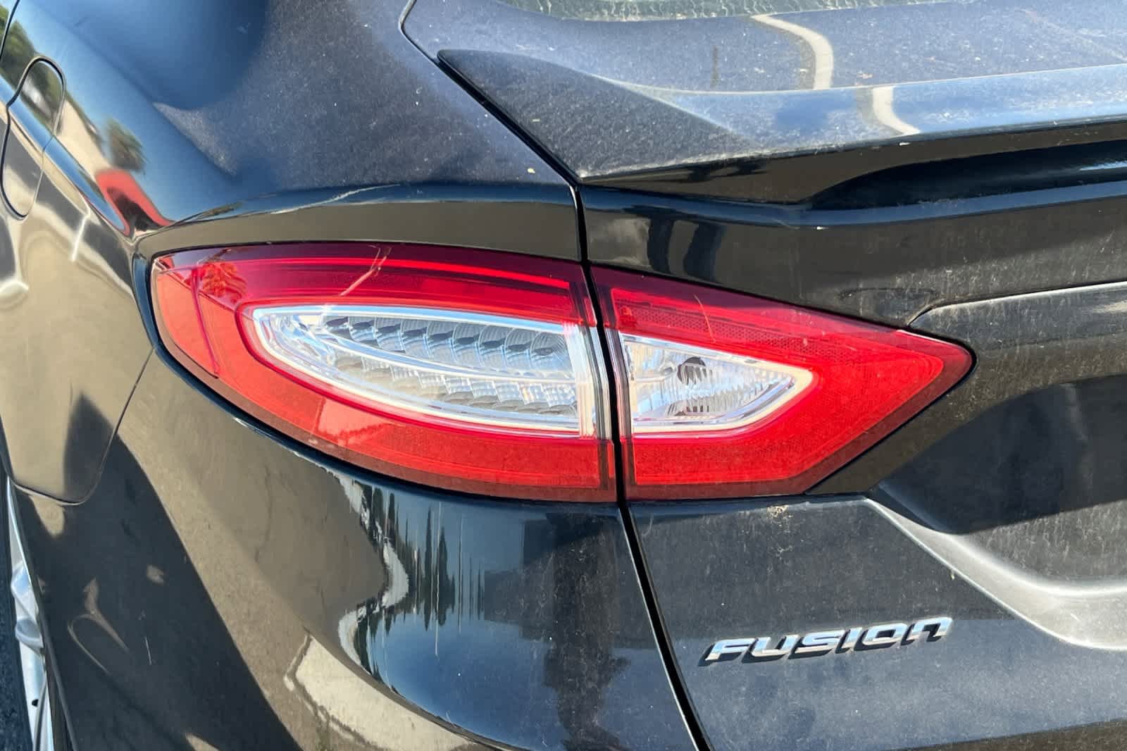 Used 2015 Ford Fusion SE FWD image 20