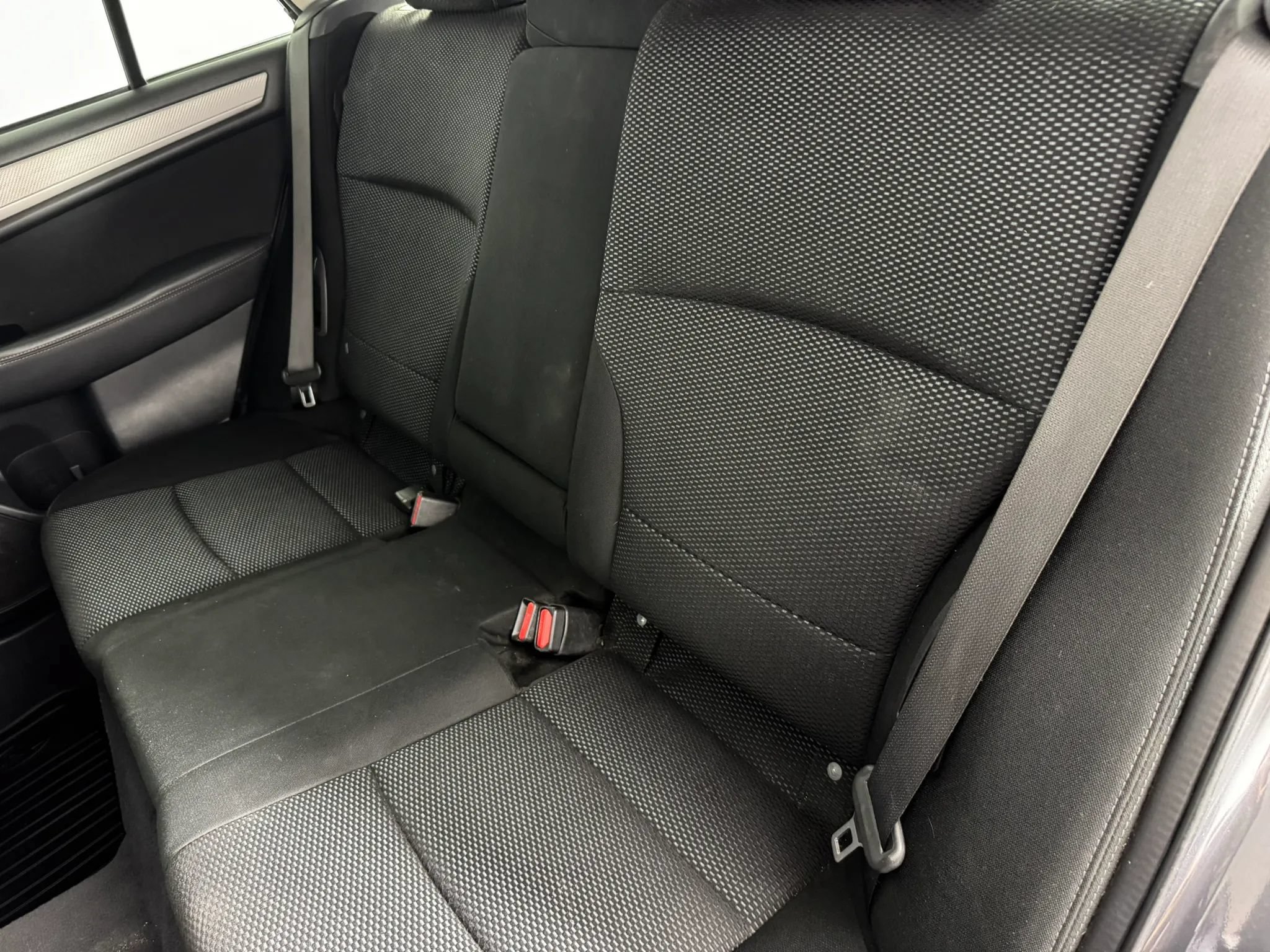 Used 2018 Subaru Outback 2.5i Premium AWD/4WD image 33
