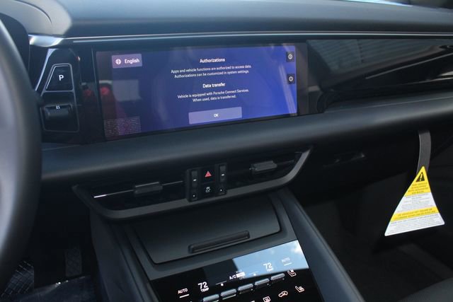 New 2026 Porsche Macan 4 Electric image 17