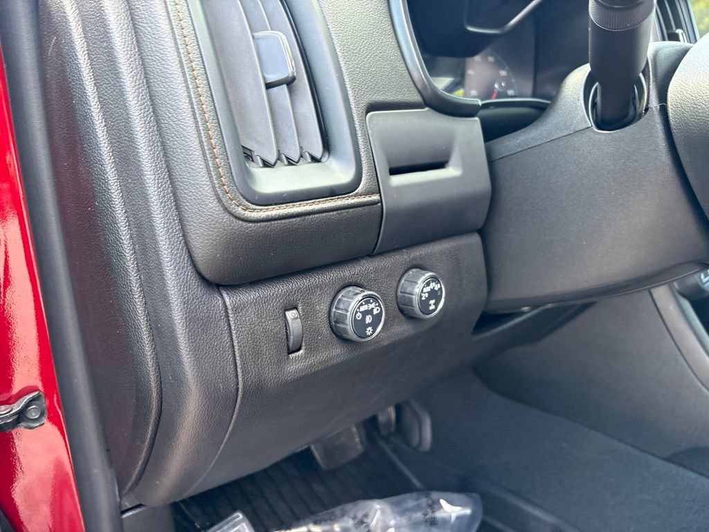Used 2022 GMC Canyon AT4 AWD/4WD image 16