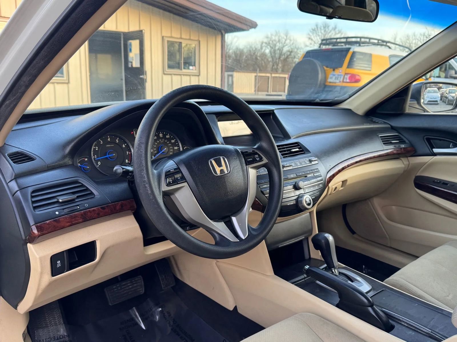 Used 2010 Honda Crosstour EX image 16