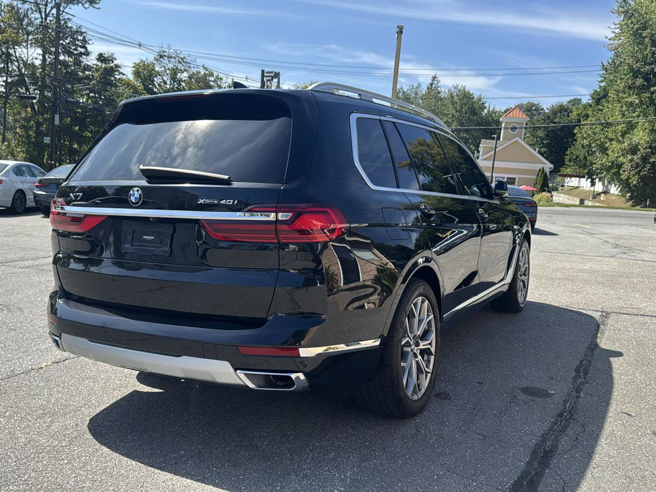 Used 2021 BMW X7 xDrive40i w/ Luxury Seating Package AWD/4WD image 9