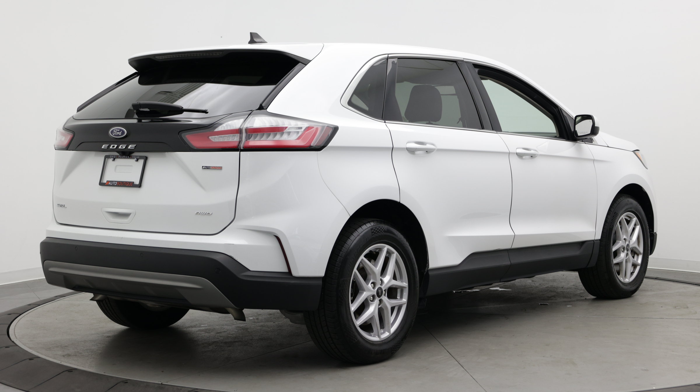 Used 2024 Ford Edge SEL AWD/4WD image 7