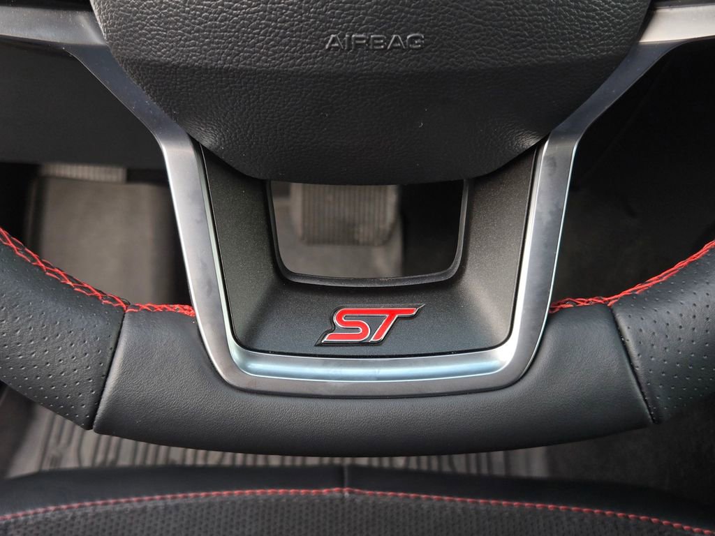 Used 2025 Ford Explorer ST image 35
