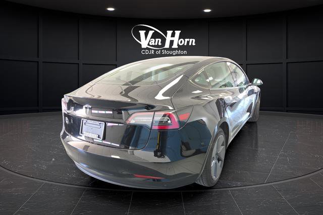 Used 2023 Tesla Model 3 Standard Range image 3