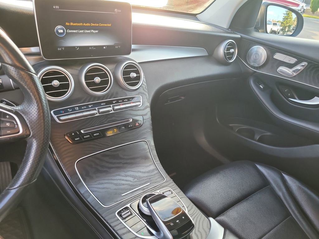 Used 2017 Mercedes-Benz GLC 300 4MATIC Coupe image 18