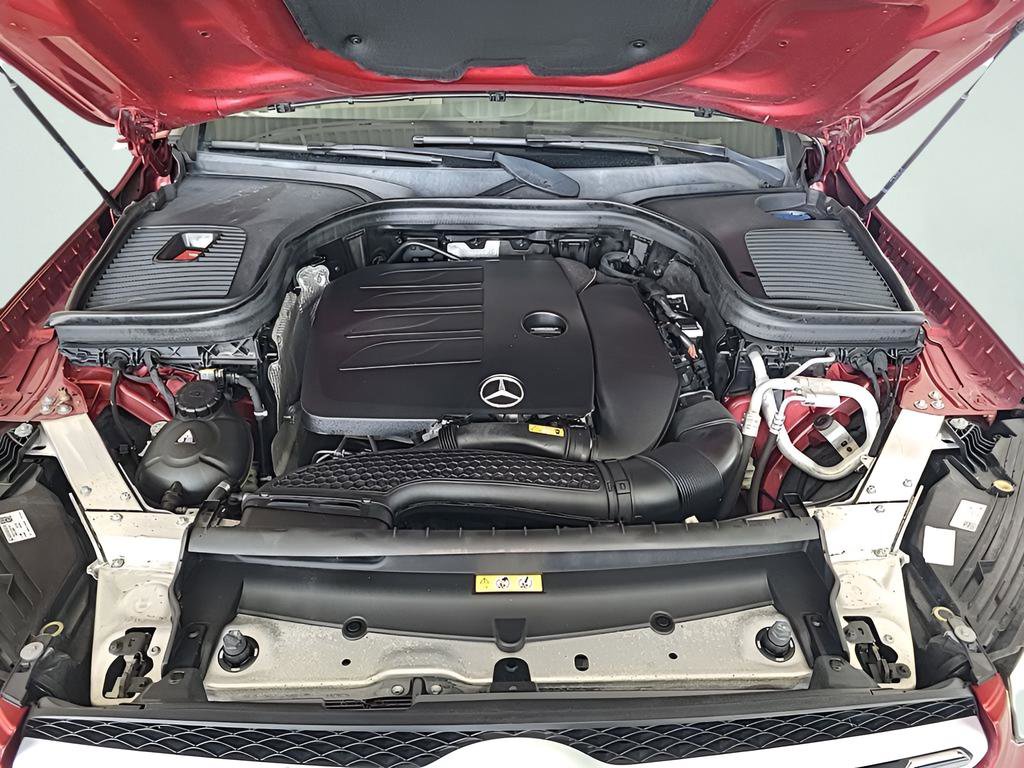 Used 2020 Mercedes-Benz GLC 300 4MATIC image 8