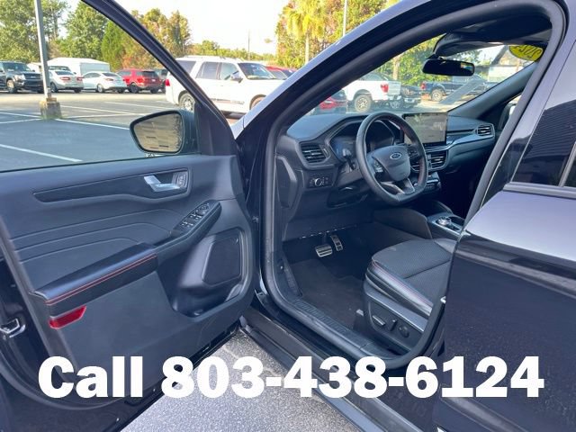 Used 2024 Ford Escape ST-Line w/ Tech Pack #1 FWD image 5