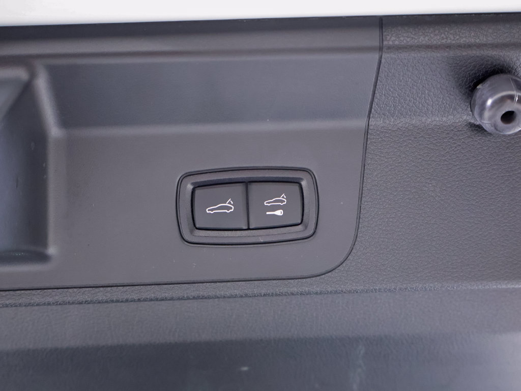 Certified 2023 Porsche Panamera 4S AWD/4WD image 33