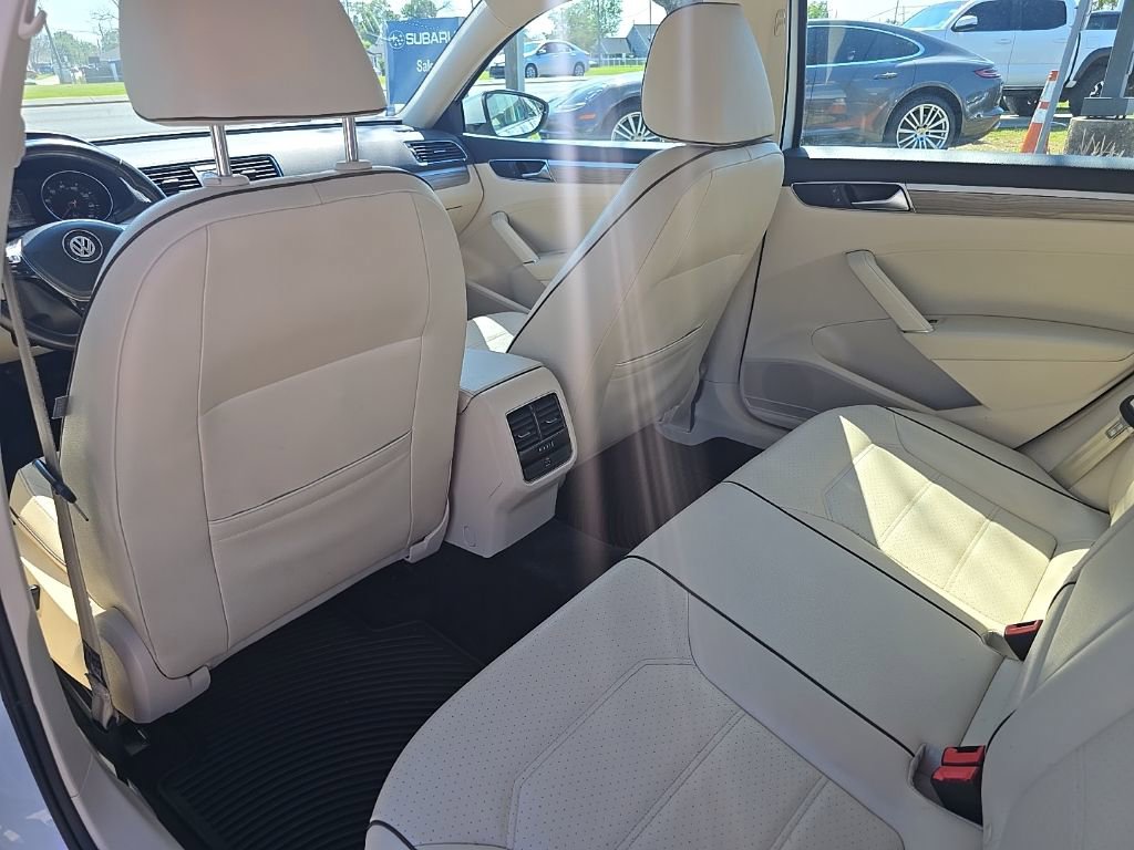 Used 2017 Volkswagen Passat 1.8T SE image 23